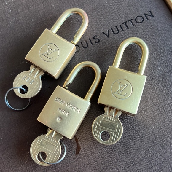 Louis Vuitton Lock/key set(vintage) - Picture 1 of 3